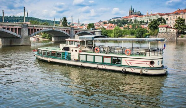 Plavba lodi Praha